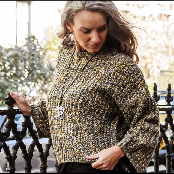 ❤️🌸🐝 Laced Confetti Sweater 💕🌸🐝 - Picture 3 of 6